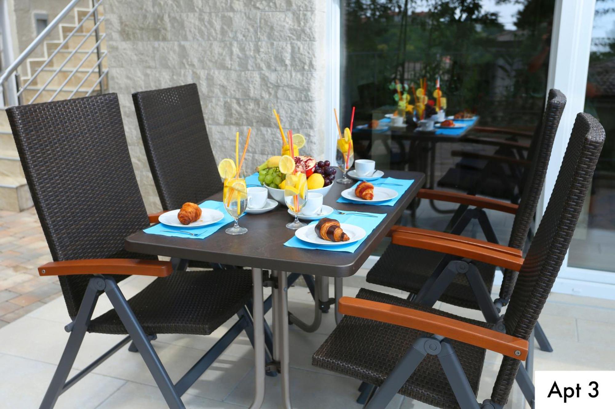 Villa Dragi With Pool, Sauna, & Whirlpool Abbázia Szoba fotó